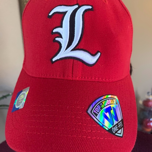 Other - Louisville Cardinals one fit hat red
